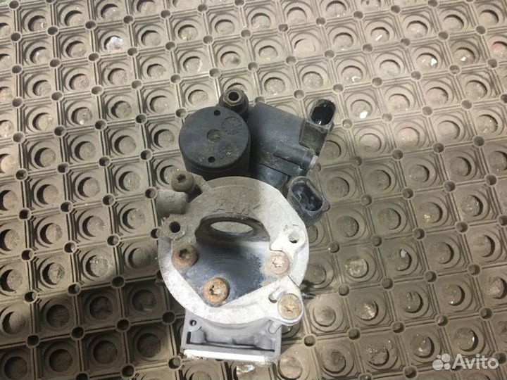 Компрессор подвески Mercedes W251 R-Class