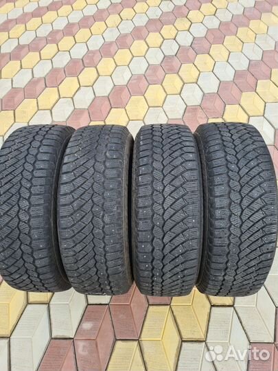 Gislaved Nord Frost 200 225/65 R17