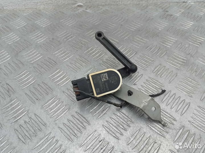 Датчик дорожного просвета BMW 3-Series F30 6860843