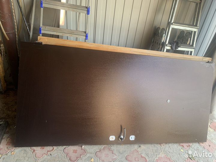 Дверь входная металлическая