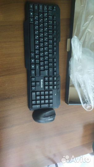 Беспроводная клавиатура и мышь