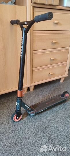 Трюковой самокат tech team duker 101