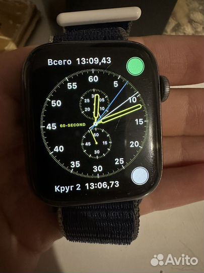 Apple Watch 4 44 мм плюс Nike