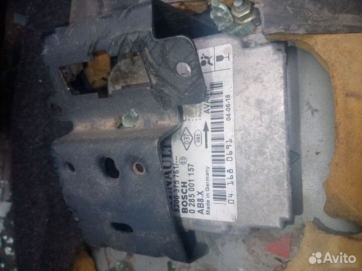 Блок управления Air Bag Renault Symbol 2006