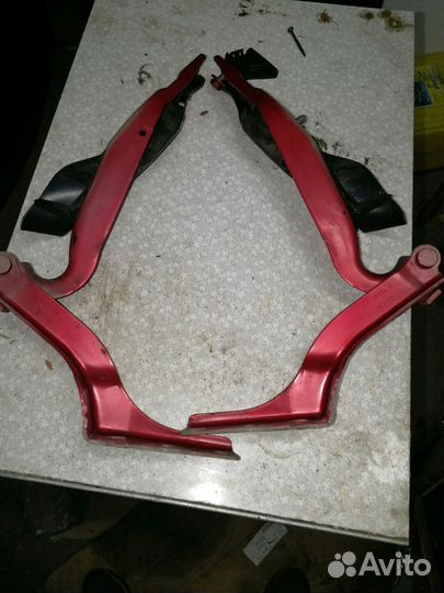 Петли капота Peugeot 308/308 Пежо