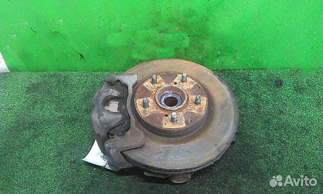 Кулак поворотный левый Mitsubishi Grandis