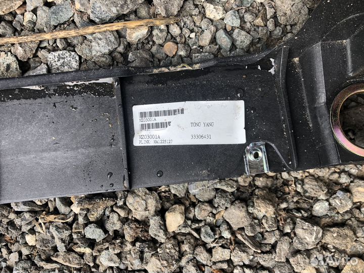 Телевизор передняя панель Мазда 3 бк хэтчбек