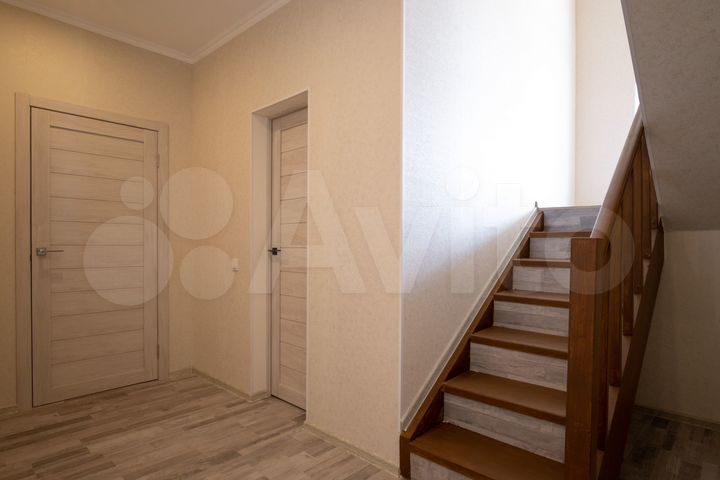 Дом 196 м² на участке 7,5 сот.