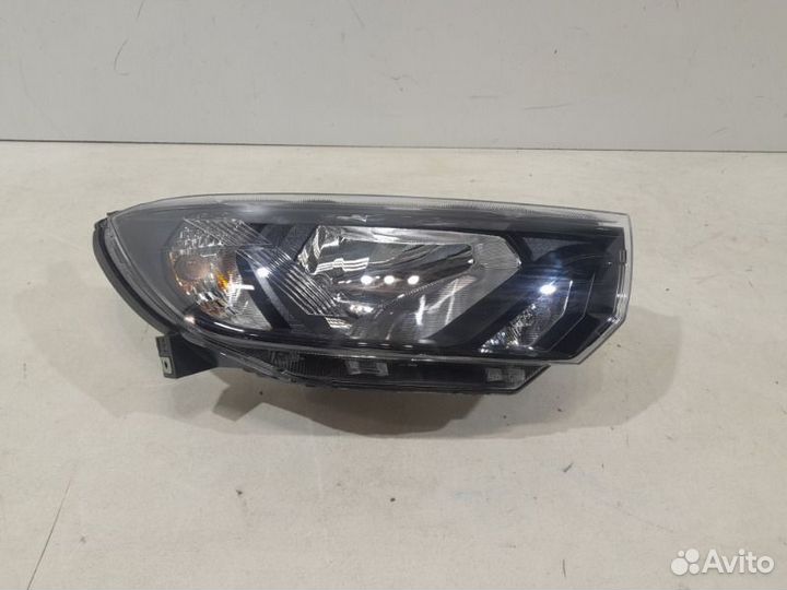 Фара правая LADA Granta 2019