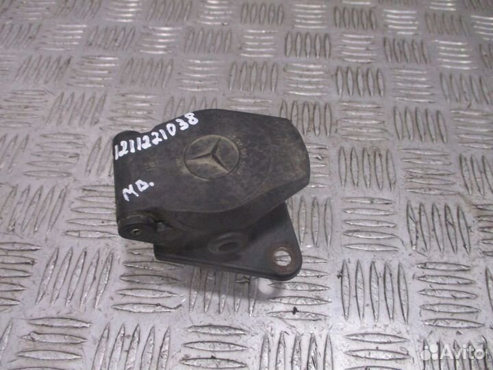 Корпус розетки Mercedes-Benz A0325454528