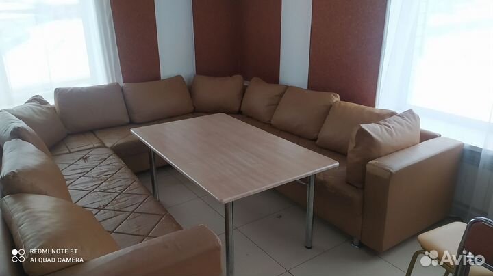 Кожаный диван бу