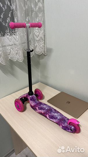 Самокат детский со светящимися колесами
