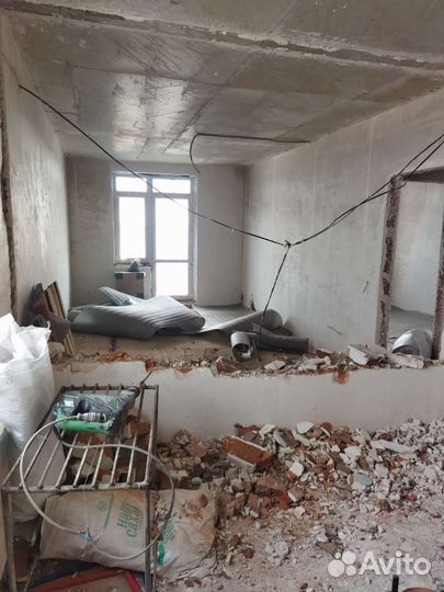 Слом стен. Демонтажные работы