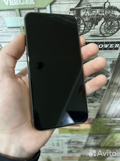 iPhone Xs, 256 ГБ