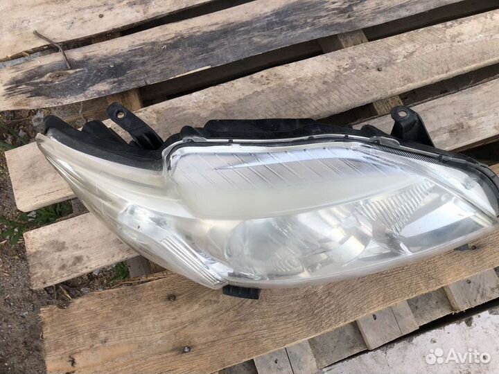 Toyota Corolla 150 фара передняя правая