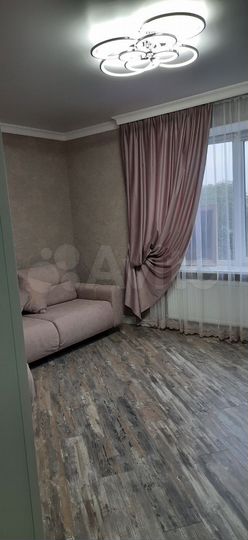 3-к. квартира, 73,8 м², 2/6 эт.