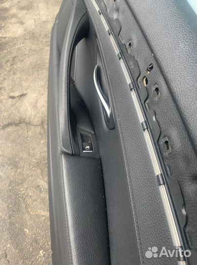 Обшивка двери передняя правая на BMW 5 F10