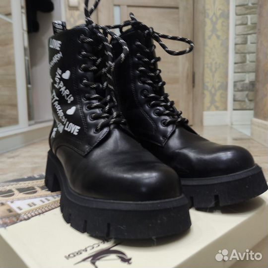 Ботинки женские зимние 38 размера новые