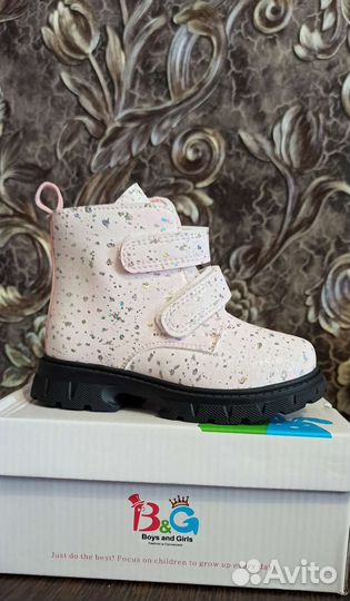 Продам ботинки