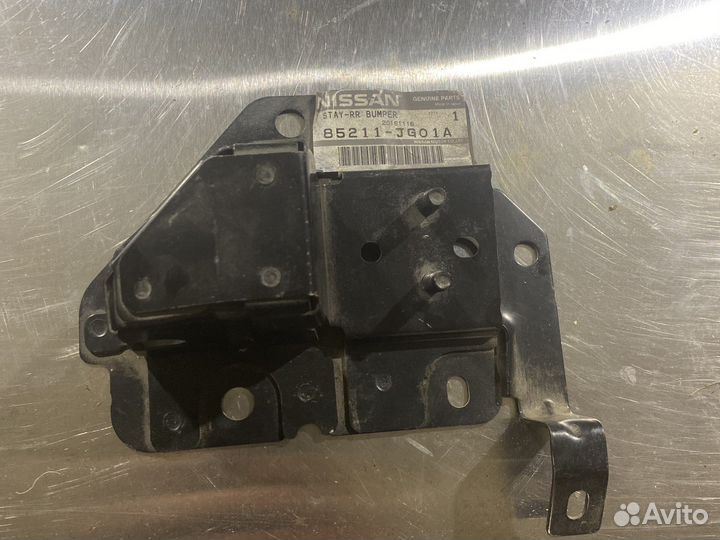 Кронштейн усилителя бампераL Nissan X-Trail