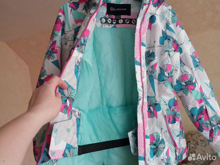 Куртка для девочки 140