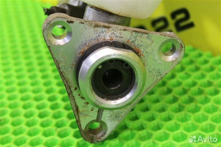 Главный тормозной цилиндр Toyota Caldina ST210