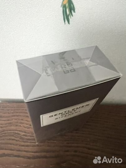 Givenchy gentlemen only 100