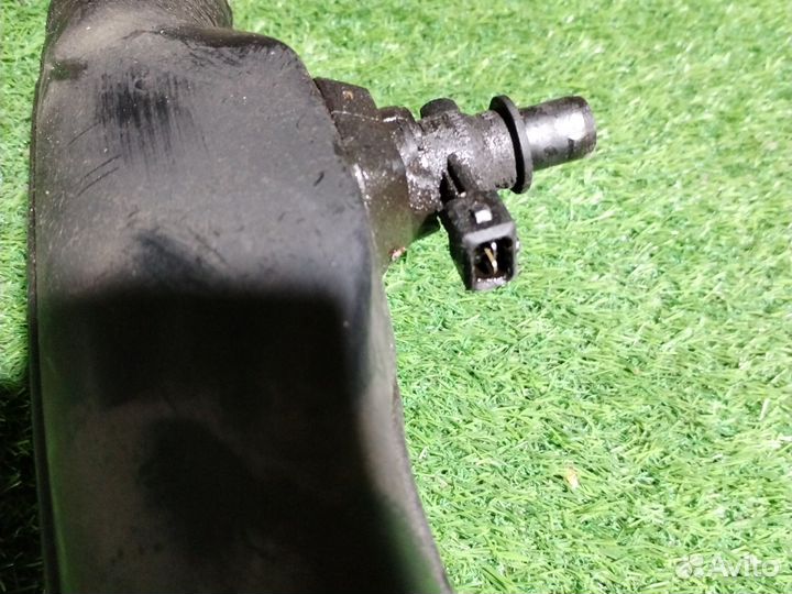 Патрубок воздушного фильтра дефект Volvo s80 1