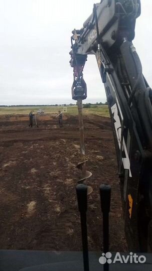 Экскаватор-погрузчик