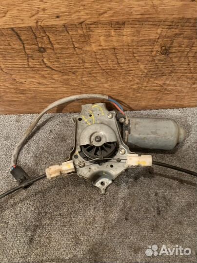 Стеклоподьемник водительский nissan primera p11