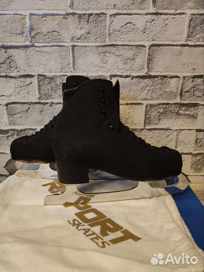 Фигурные коньки Risport rf3