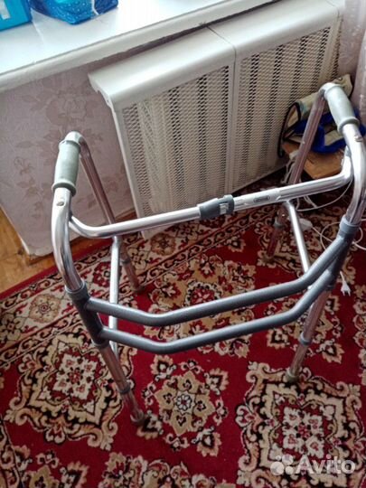 Инвалидной кресло, ходунки