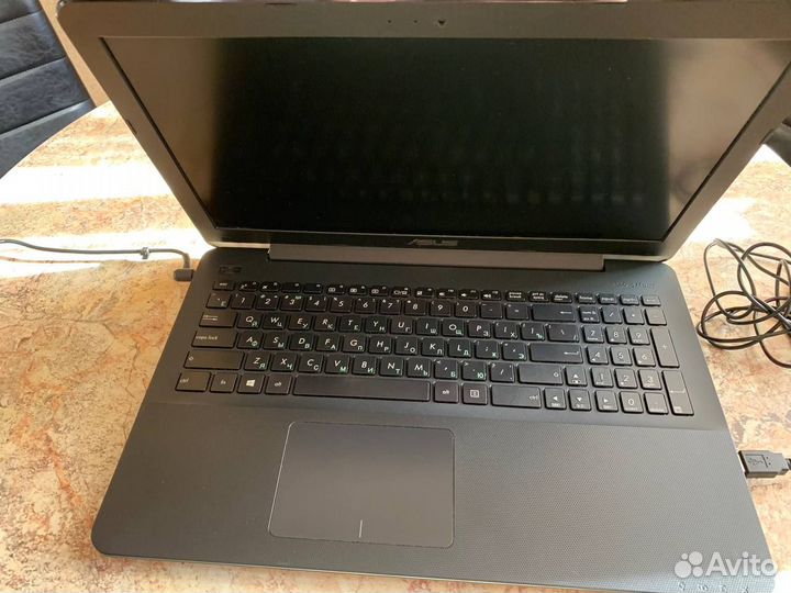 Ноутбук asus X555YI-XO180T