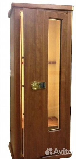 Оружейный сейф с бронестеклом на 8 стволов 