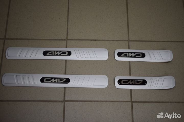 Honda CRV 2002-2006г. Накладки на пороги