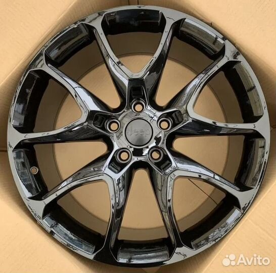 Новые стильные диски на Jeep Grand Cherokee R20
