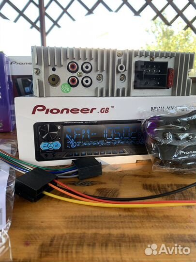 Автомагнитола Pioneer с bluetooth, мультируль, aux
