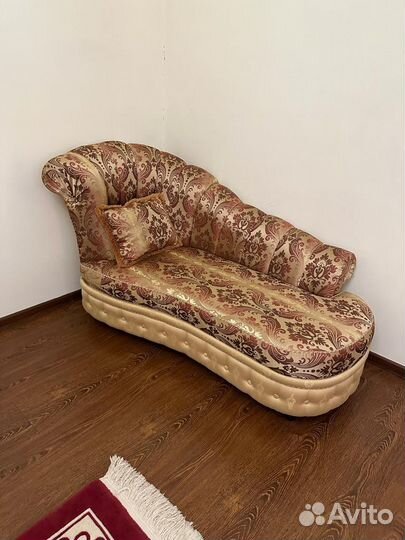 Хол Германский стол Румынский