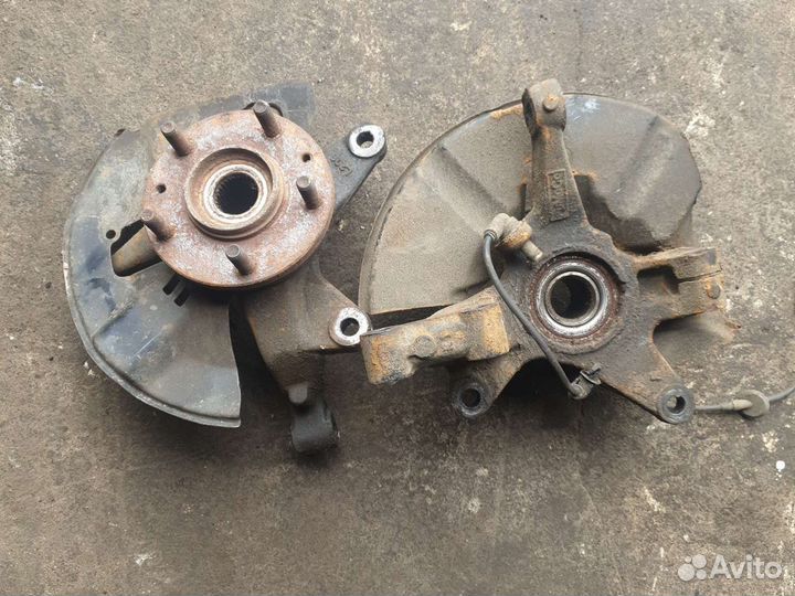 Кулак поворотный левый мазда cx-7