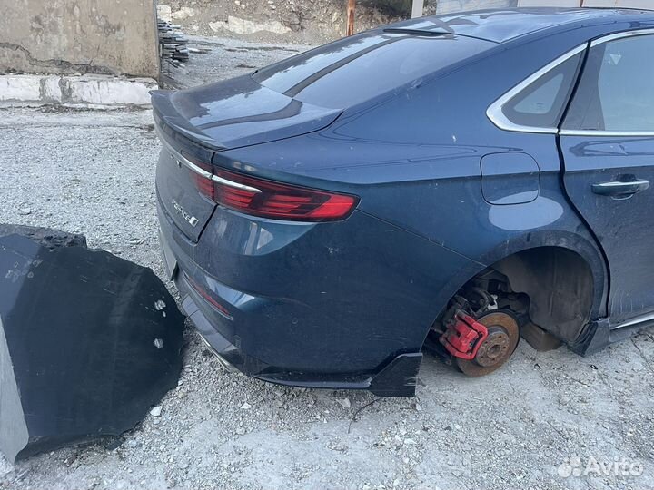 Geely Preface 2.0 AMT, 2023, битый, 27 000 км