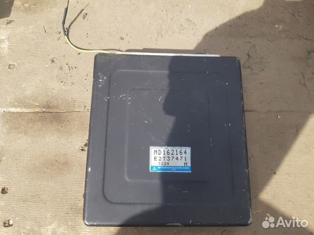 Блок управления двс Mitsubishi Pajero 2