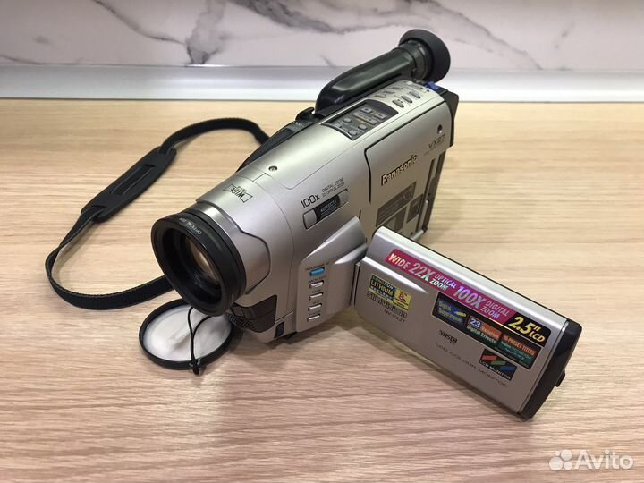 Видеокамера Panasonic VX27