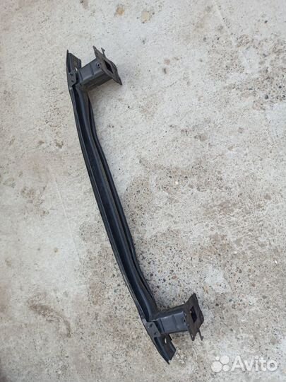 Усилитель заднего бампера Тигуан 2