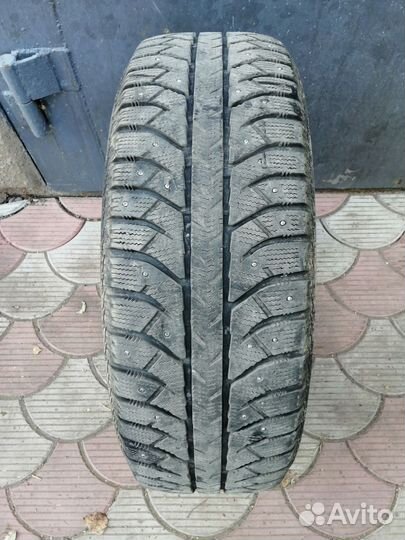 Bridgestone Ice Cruiser 7000 235/65 R17 108T