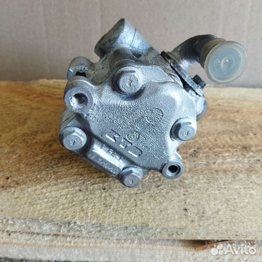 Насос гидроусилителя Фольксваген шаран 1,9 AUY