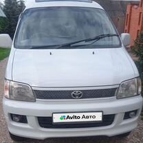 Toyota Lite Ace Noah 2.2 AT, 1997, 300 000 км, с пробегом, цена 710 000 руб.