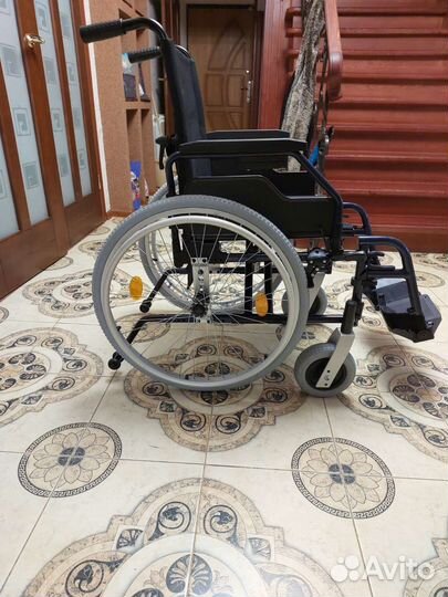 Инвалидная коляска новая