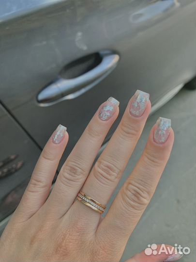 Маникюр и педикюр