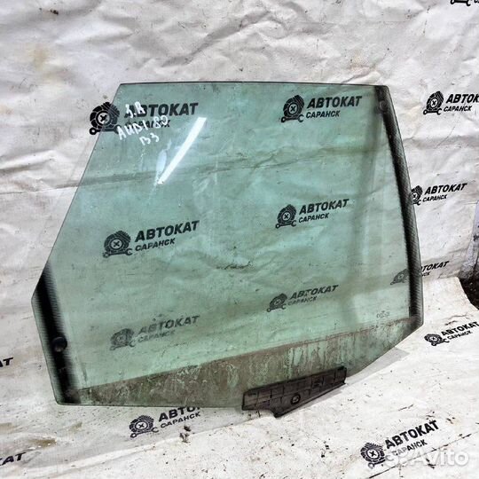 Стекло задней правой двери Audi 80 b3