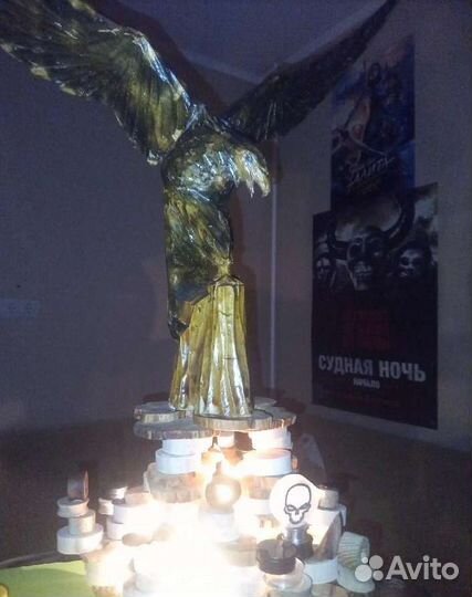 Статуэтка орла